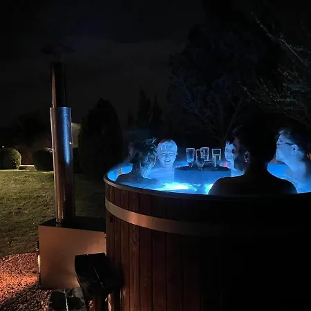 Σπίτι διακοπών Home, Hot Tub, View, Sandy *